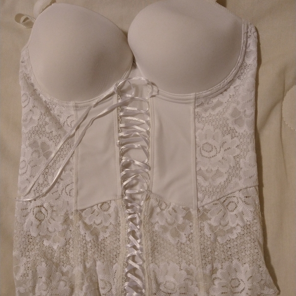 Corset bra - Picture 1 of 3